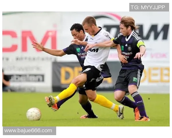 安德莱赫特与洛克伦的精彩对决揭示足球战术与团队协作的魅力